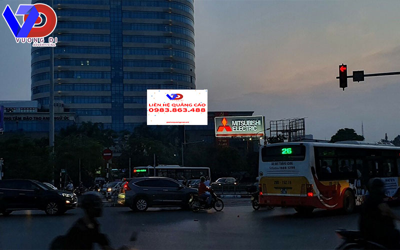 gia-cho-thue-bang-quang-cao-ngoai-troi-vuong-di