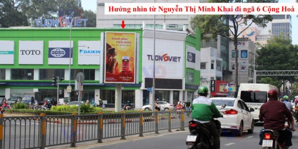 Pano quảng cáo tại Ngã 4 Nguyễn Thị Minh Khai - Cách Mạng Tháng 8, quận 1