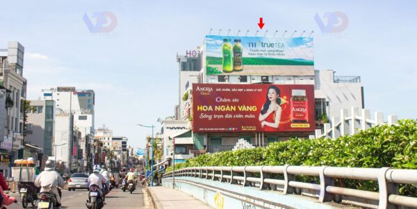Bảng quảng cáo tại Cầu Kiệu, Quận Phú Nhuận, TPHCM