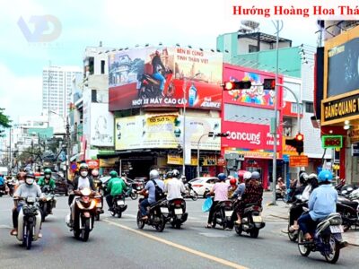 Bảng quảng cáo tại Ngã 4 Hoàng Hoa Thám - Lê Duẫn, Đà Nẵng