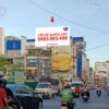 Bảng quảng cáo tại ngã ba Đường 2/4 và Lý Quốc Sư, Nha Trang, Khánh Hòa