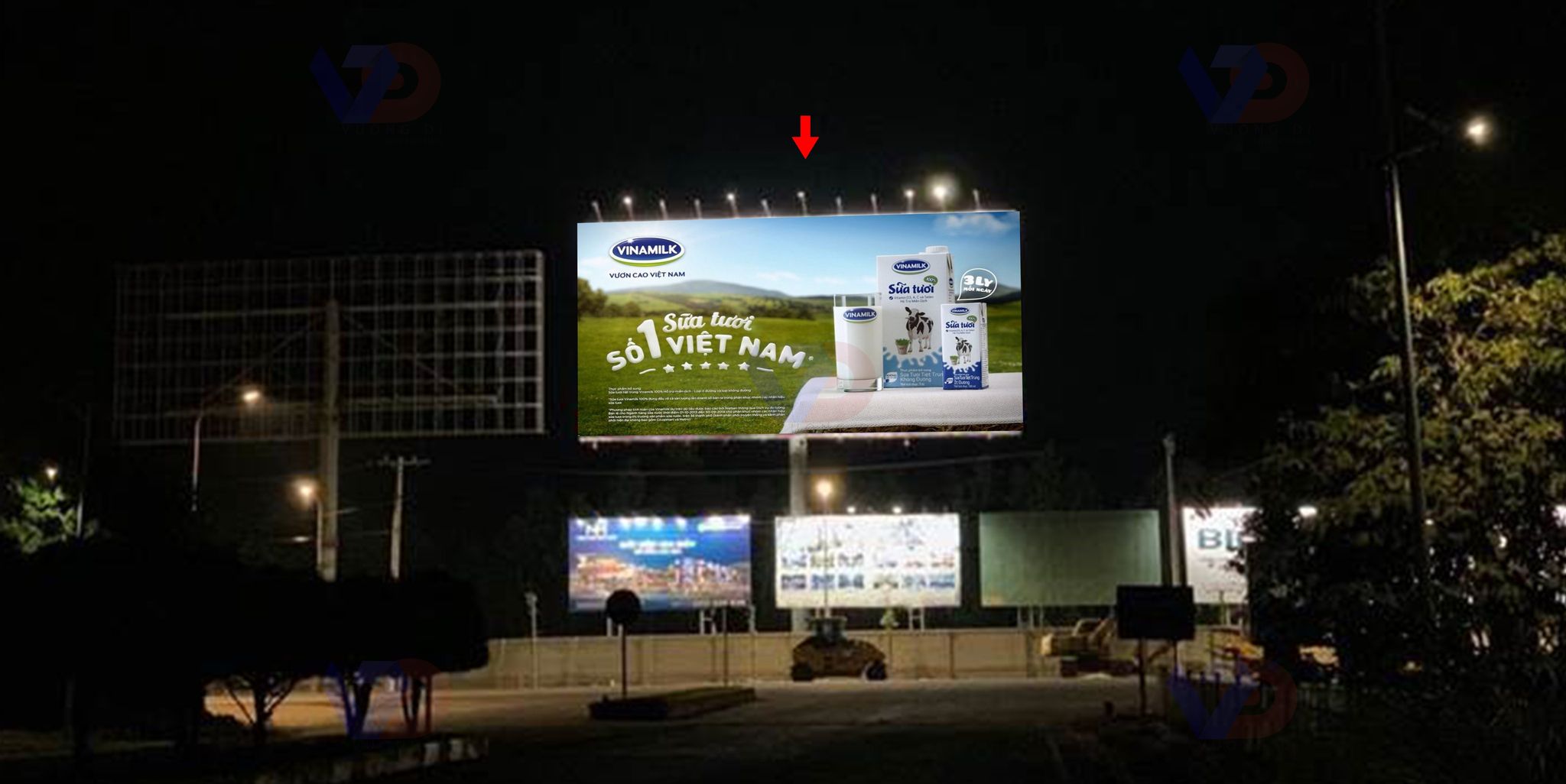 Bảng quảng cáo tại Sân bay Phù Cát, huyện Phù Cát, Bình Định