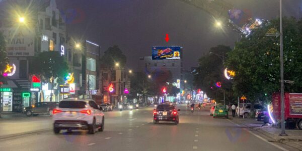 Bảng quảng cáo gần Vòng xoay Hùng Vương, TP Việt Trì, Phú Thọ