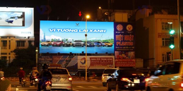Bảng quảng cáo tại Cầu Nhật Tân, Quận Tây Hồ, Hà Nội