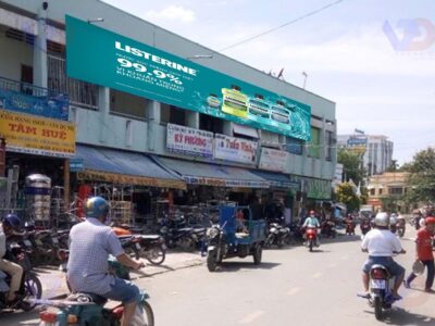 Bảng quảng cáo tại Chợ Vĩnh Long, tỉnh Vĩnh Long
