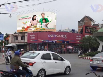 Bảng quảng cáo tại Ngã 4 Nguyễn Đáng - Phạm Văn Bường - Nam Kỳ Khởi Nghĩa - Độc Lập, Trà Vinh