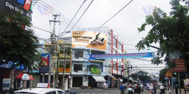 Billboard quảng cáo ngoài trời tại Ngã tư Trần Phú - Trần Hưng Đạo