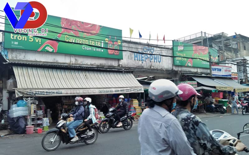 Quảng cáo ngoài trời theo địa điểm - Tối ưu hóa tiếp cận khách hàng bang-quang-cao-tai-cho-hiep-phu-le-van-viet