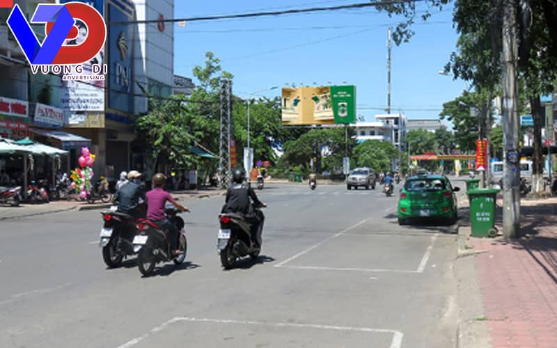 Quảng cáo ngoài trời theo địa điểm - Tối ưu hóa tiếp cận khách hàng luu-y-khi-trien-khai-quang-cao-ngoai-troi-theo-dia-diem