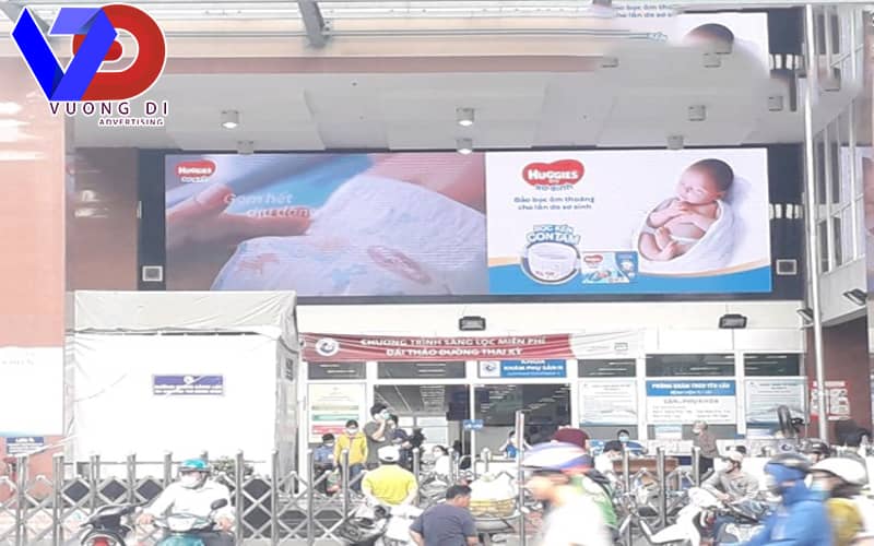 Quảng cáo tại bệnh viện: Chiến dịch truyền thông hiệu quả man-hinh-led-tai-benh-vien-tu-du