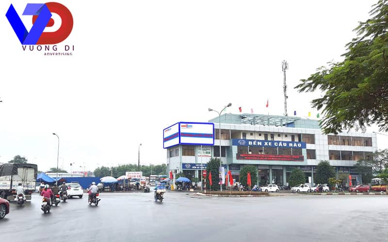 quang-cao-tai-cong-chao-ben-xe