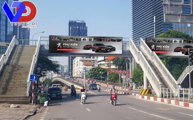 Quảng cáo trên cầu vượt đi bộ: Ưu điểm và lưu ý khi triển khai tiem-nang-quang-cao-tren-cau-vuot-di-bo