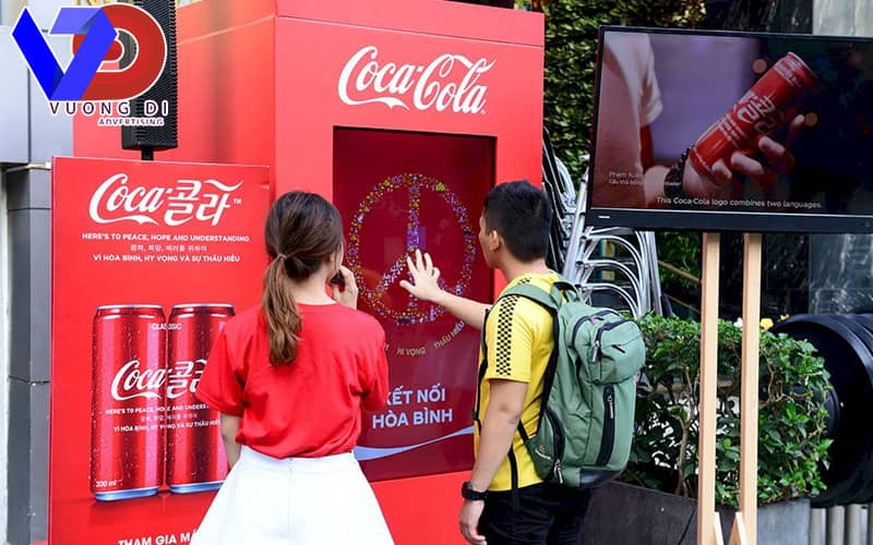 Quảng cáo ngoài trời kỹ thuật số: Đổi mới quảng cáo trong thời đại số hóa man-hinh-quang-cao-tuong-tac