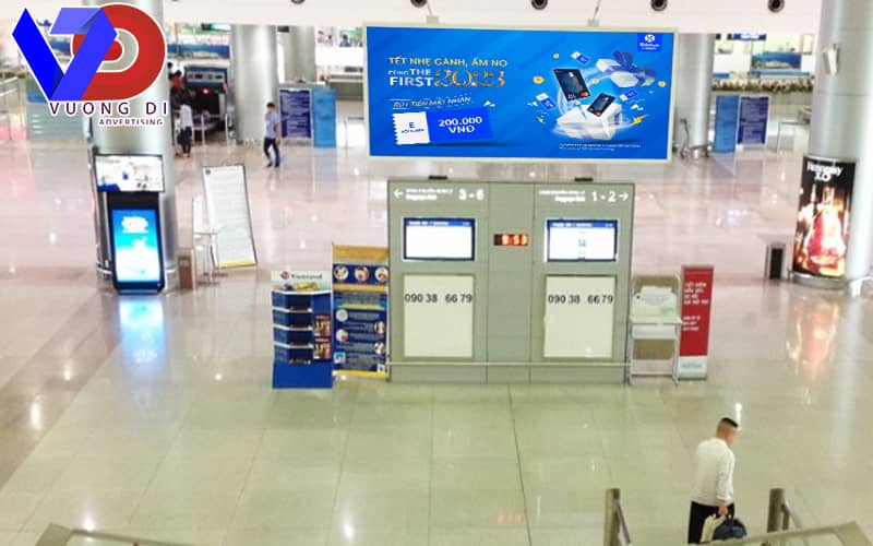 Quảng cáo ngoài trời mùa Tết dễ dàng tiếp cận khách hàng quang-cao-tai-san-bay-dip-tet