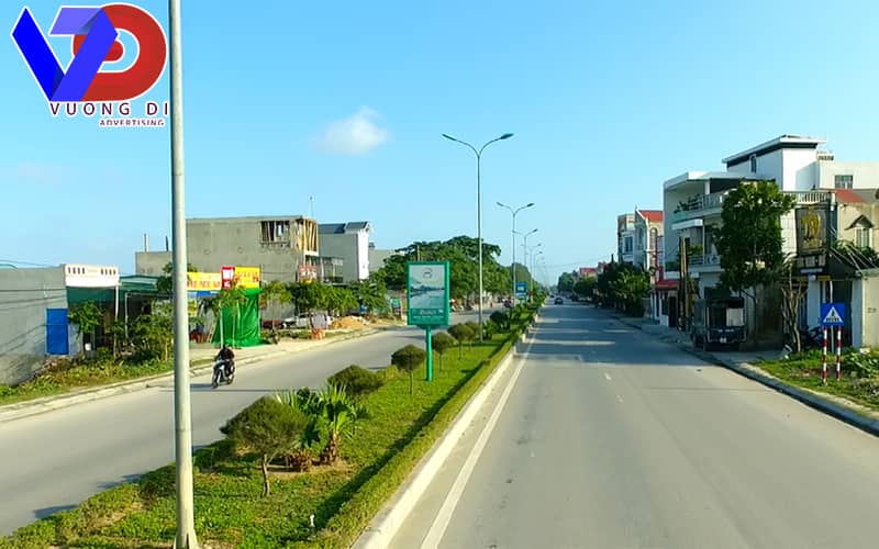 uu-diem-cua-bien-hop-den-quang-cao