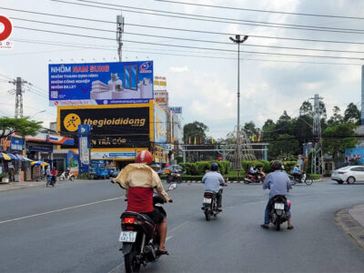 bang-quang-cao-tai-vong-xoay-pham-hung-nguyen-hue-le-thai-to-ban-ngay-1