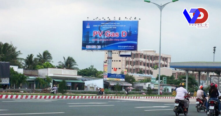bang-quang-cao-ngoai-troi-tai-tuyen-quang-thumb-vuong-di