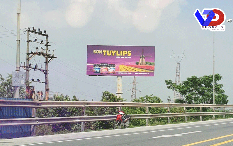 bang-quang-cao-ngoai-troi-tai-ninh-thuan