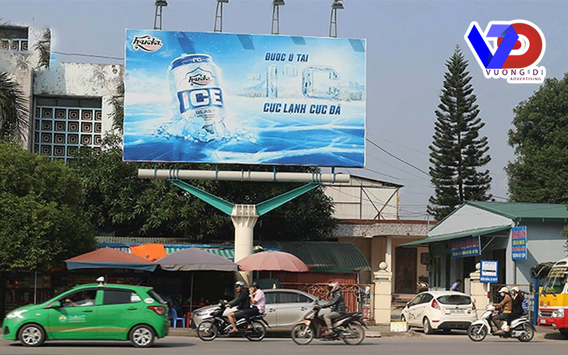 bang-quang-cao-ngoai-troi-tai-ninh-binh