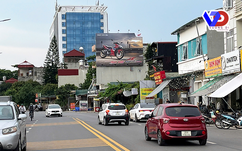 bang-quang-cao-ngoai-troi-tai-son-la